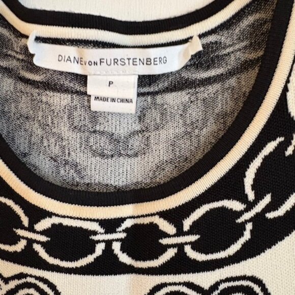 Diane Von Furstenberg Black & White Dress, Chain Link Pattern, Sz P, NWOT - Picture 2 of 6